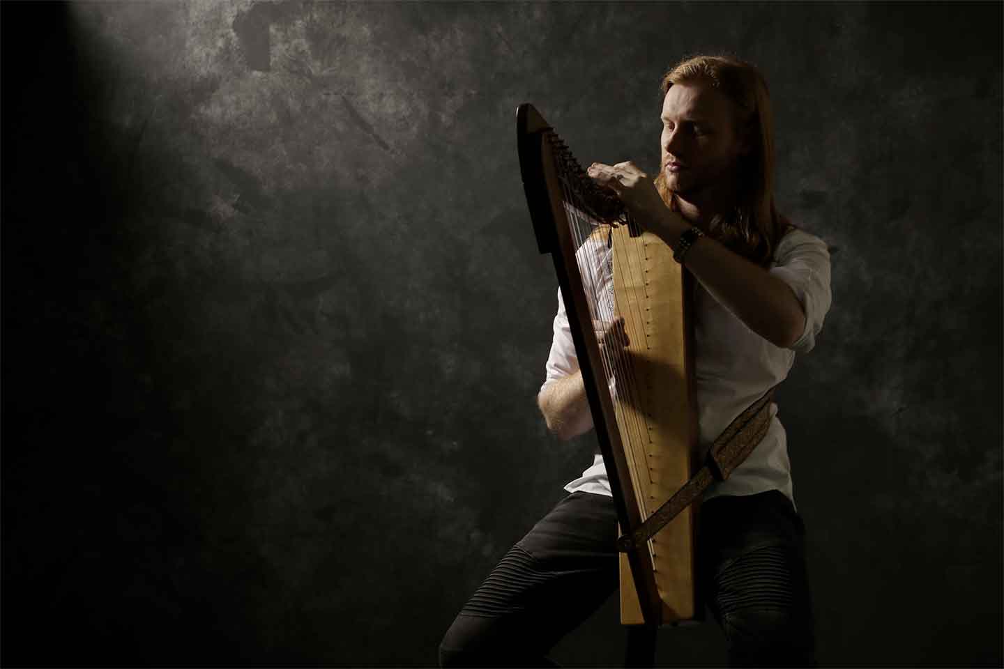 Taras - The Electric Harpist